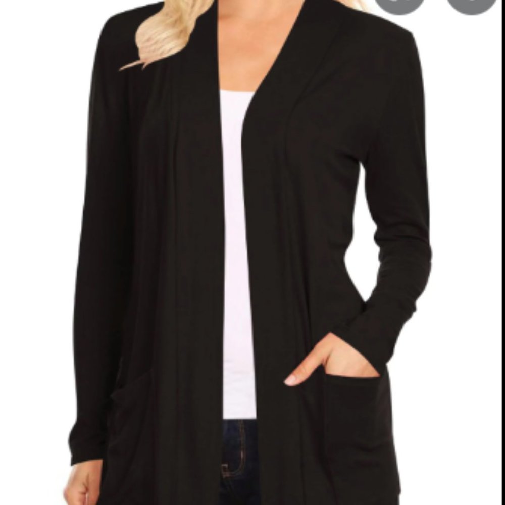 Splendid two pocket cardigan